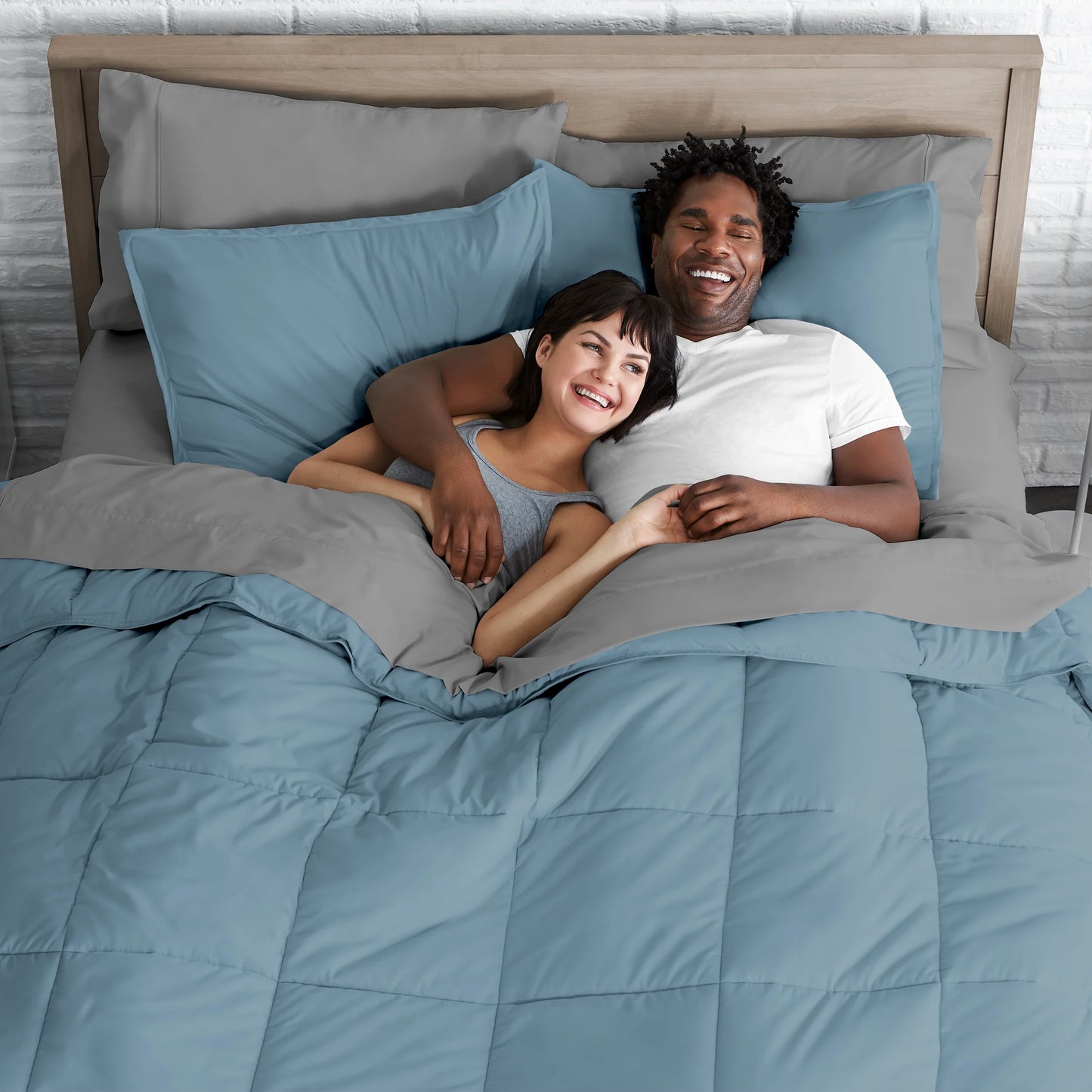 Microfiber 8-Piece Coronet Blue and Light Gray Bed in a Bag, Split King
