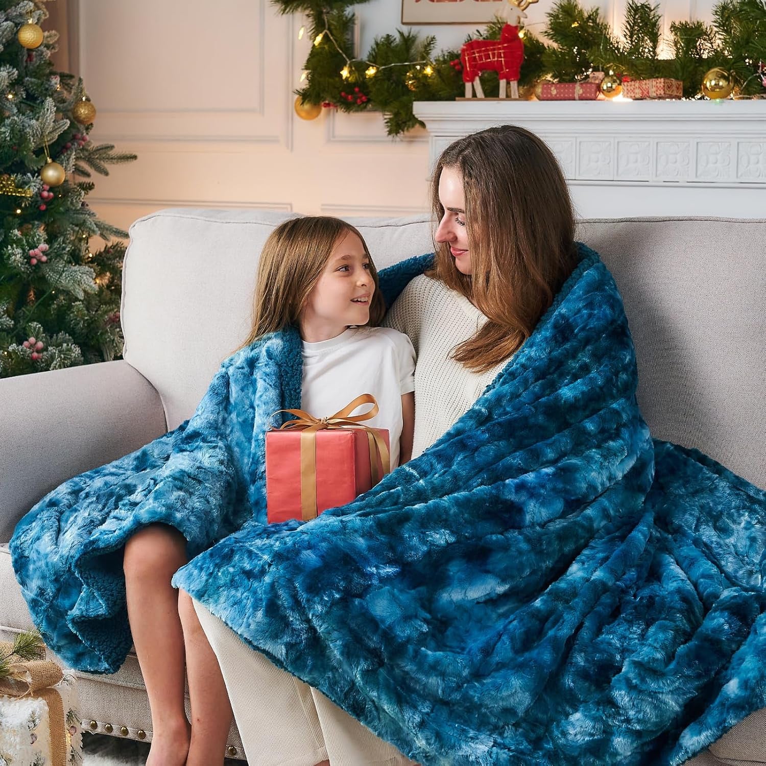 Super Soft Faux Fur Throw Blanket for Couch Dark Blue Sherpa Fuzzy Plush Warm Blanket for Sofa Bed (Dark Blue, Throw(40"X50"))