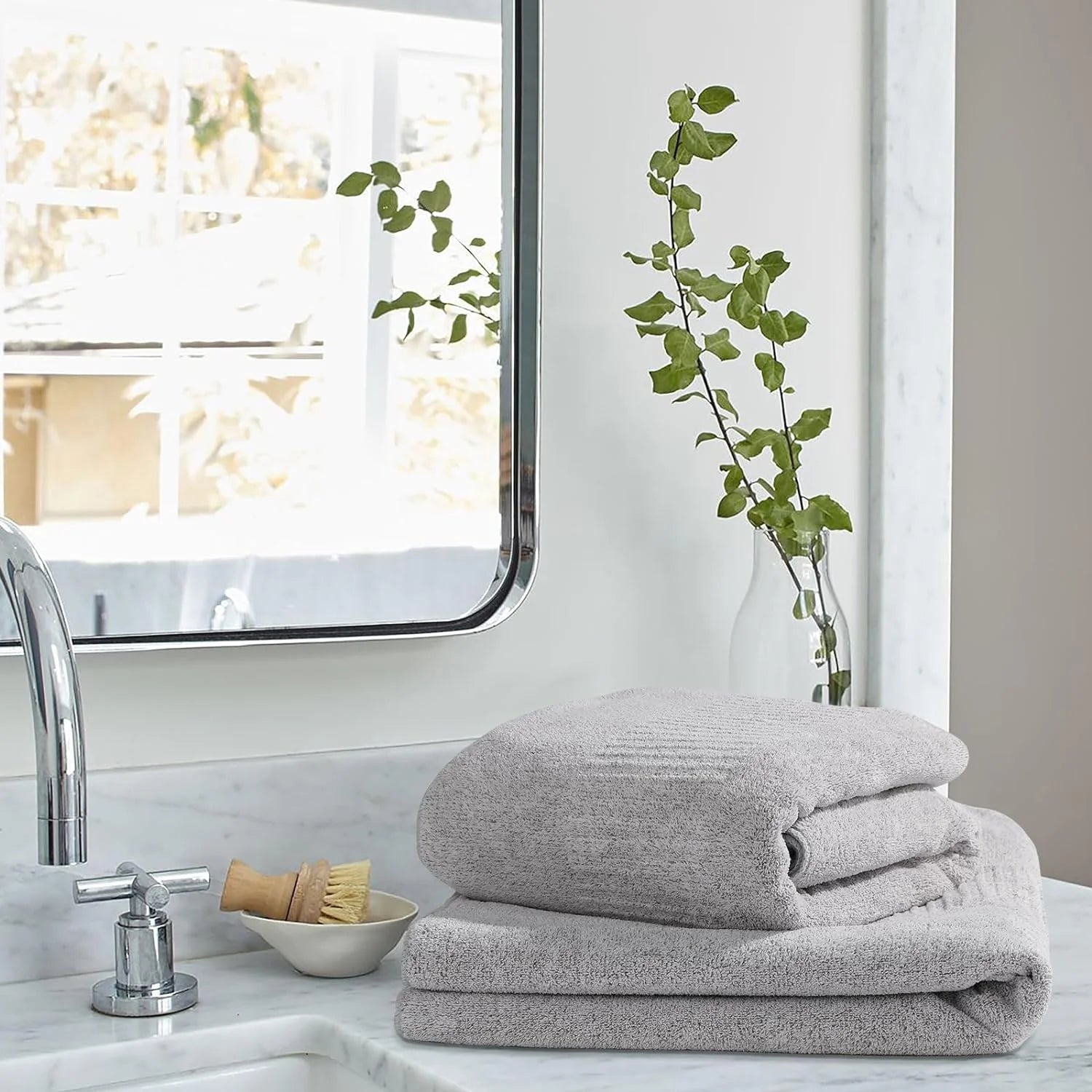 2-Pack 27" X 54" Bath Towels 30% Viscose Made from Bamboo Ultra Soft & Highly Absorbent Solid Premium Bath Towels for Bathroom, Hotels, Spa and Gym, Light Gray