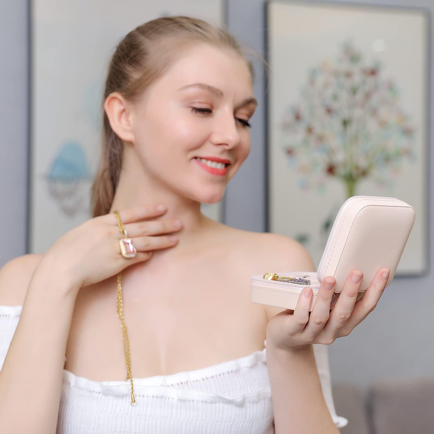 Travel Jewelry Case Travel Jewelry Box Travel Jewelry Organizer Small Box Gift for Girls Women with Mirror(Pink)