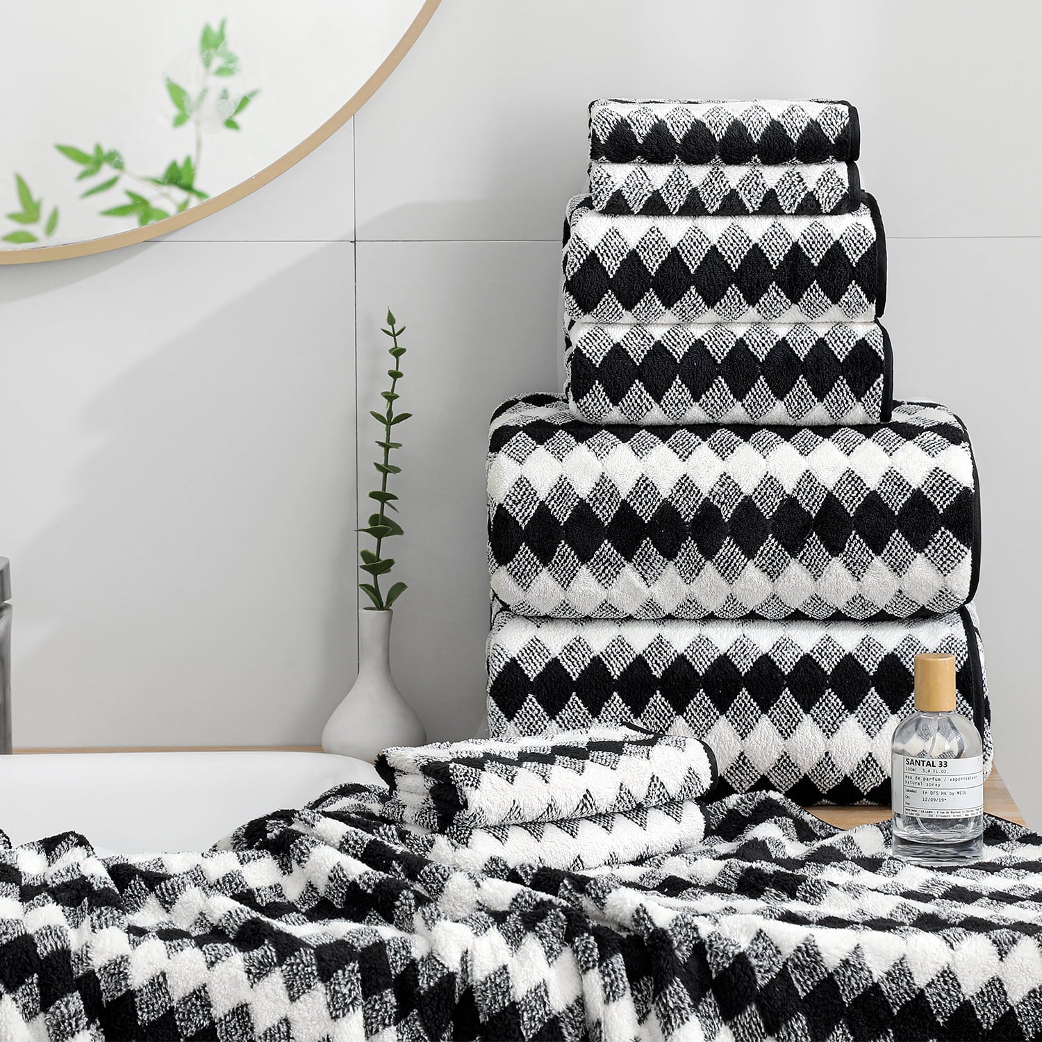 4 Pack Bath Towels Extra Large 35"X 70"Highly Absorbent Quick Dry Bath Towels Oversized Microfiber Bath Sheets Soft Luxurious Towels for Bathroom Kitchen Spa Hotel Gym (Black)