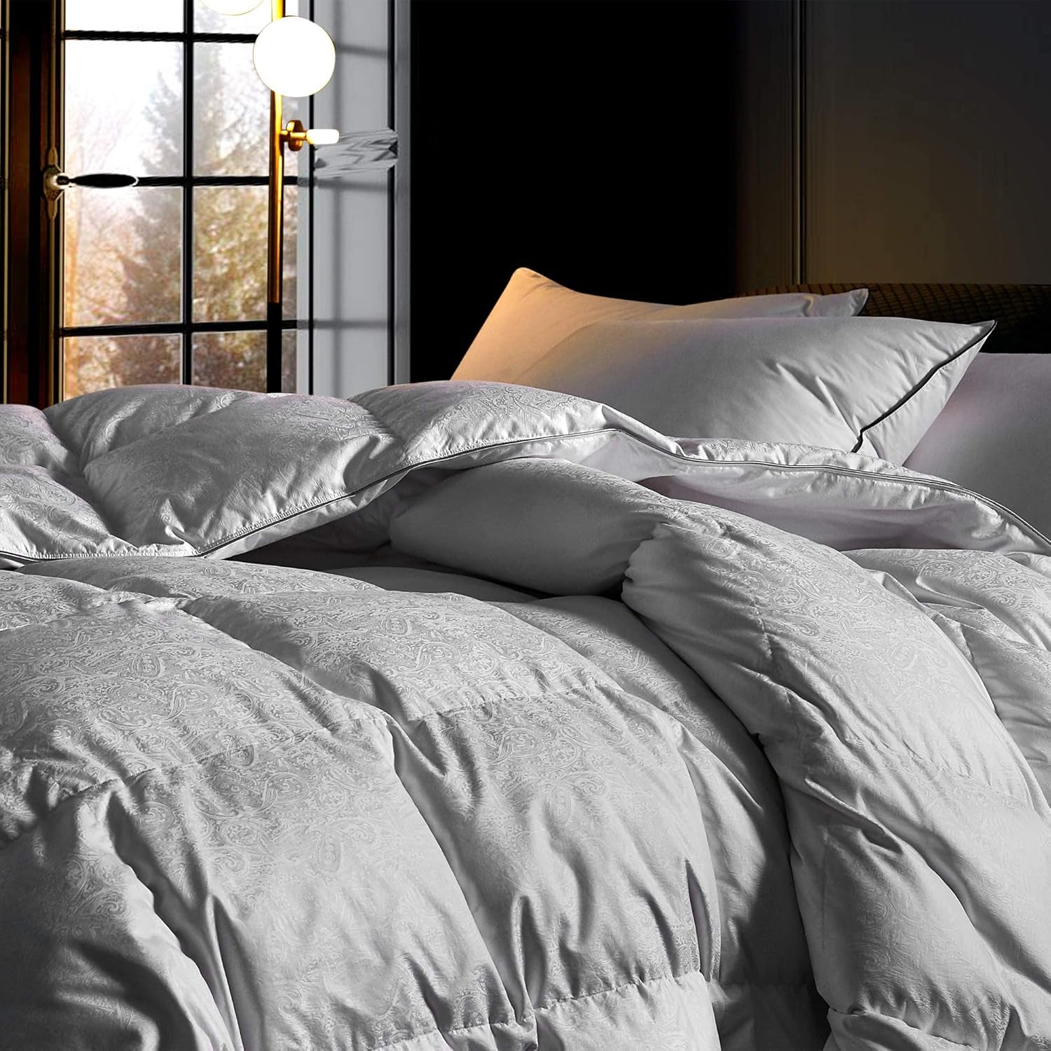 HGOOSE - Jacquard 90% Hungarian Goose down Comforter - Oversized King