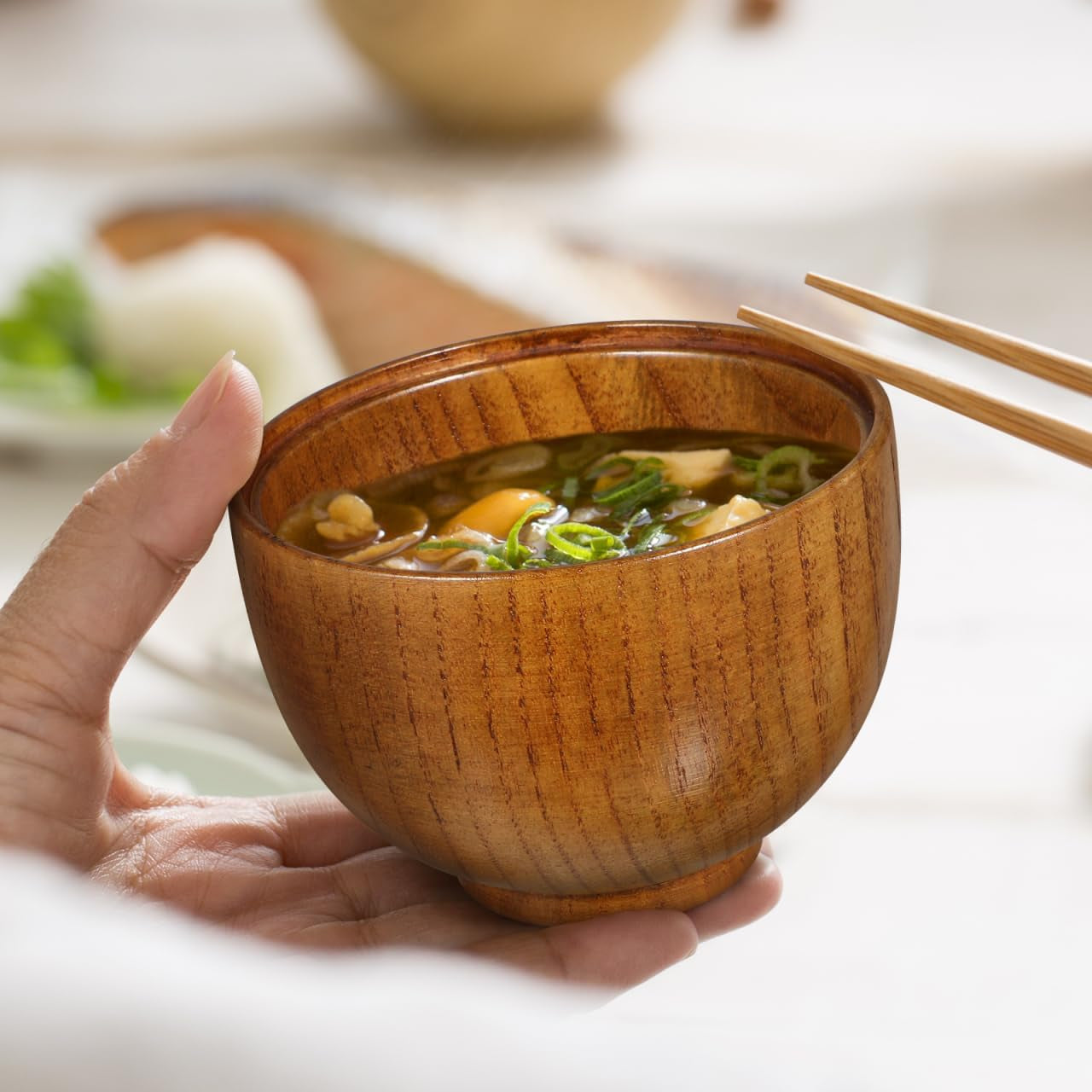 Japanese Style Wooden Rice Bowls with Lids Set of 2 3.93In Small Soup Serving Bowls for Salad Miso Soup and Snacks Lightweight Tableware for Home and Restaurant Use