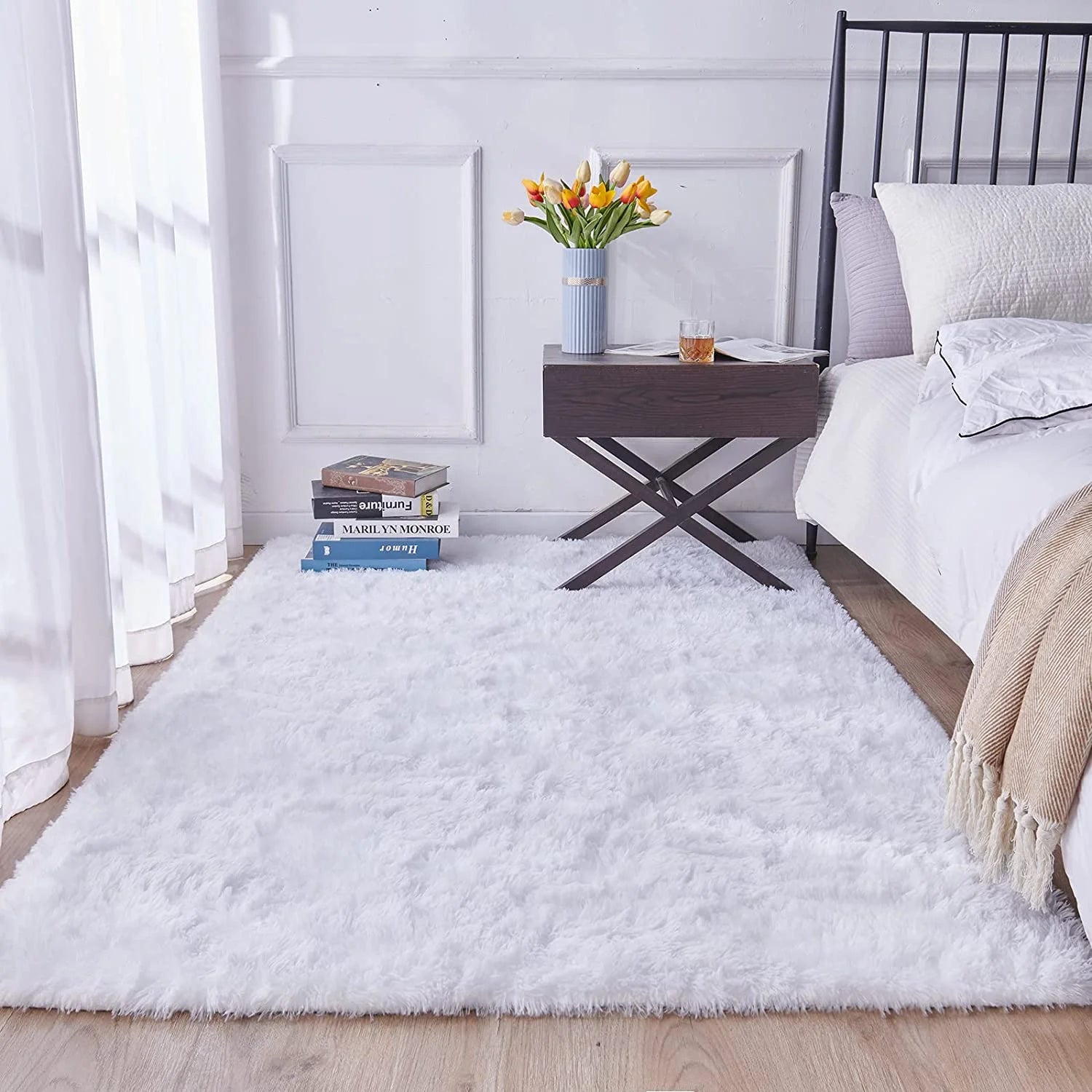 Stylish Soft Shaggy Velvet Carpet for Living Room/Bedroom, Fluffy Area Rugs, 4' X 5.9' , White